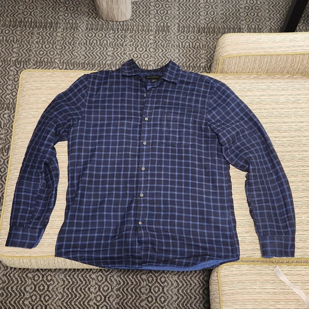 Banana Republic Untucked Plaid Shirt - Large